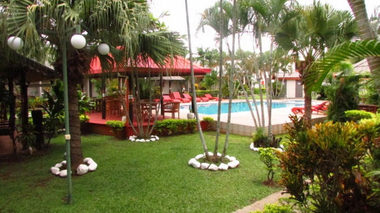 Wailoaloa Beach Resort Nadi Buitenkant foto