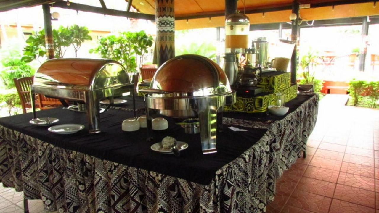 Wailoaloa Beach Resort Nadi Buitenkant foto
