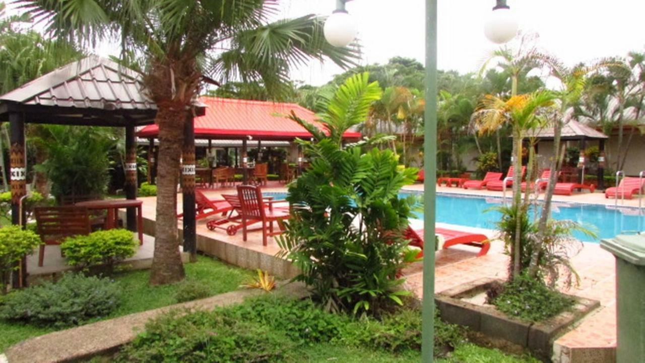 Wailoaloa Beach Resort Nadi Buitenkant foto
