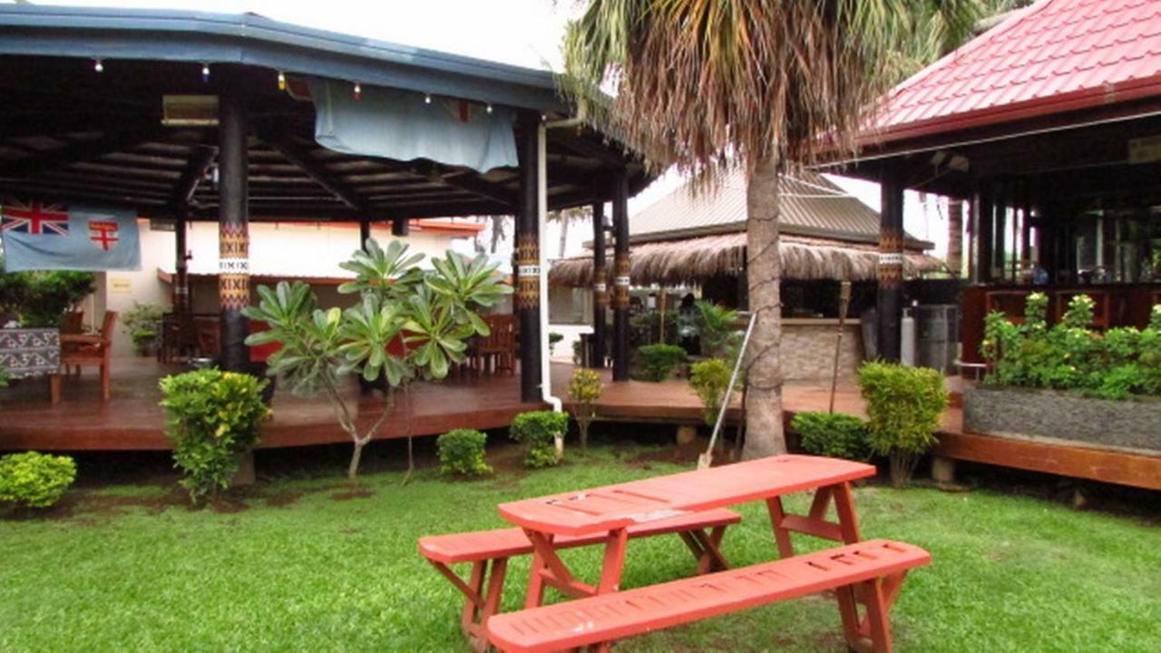 Wailoaloa Beach Resort Nadi Buitenkant foto