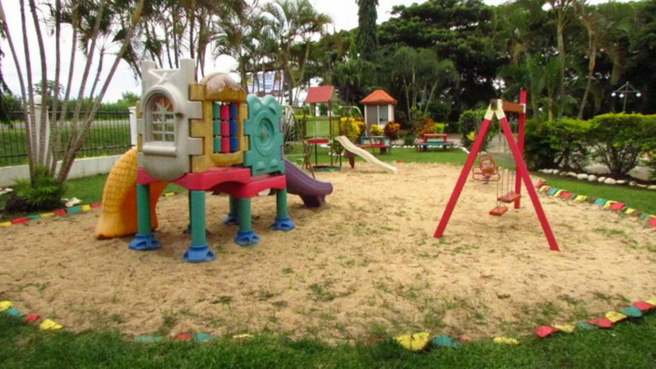 Wailoaloa Beach Resort Nadi Buitenkant foto