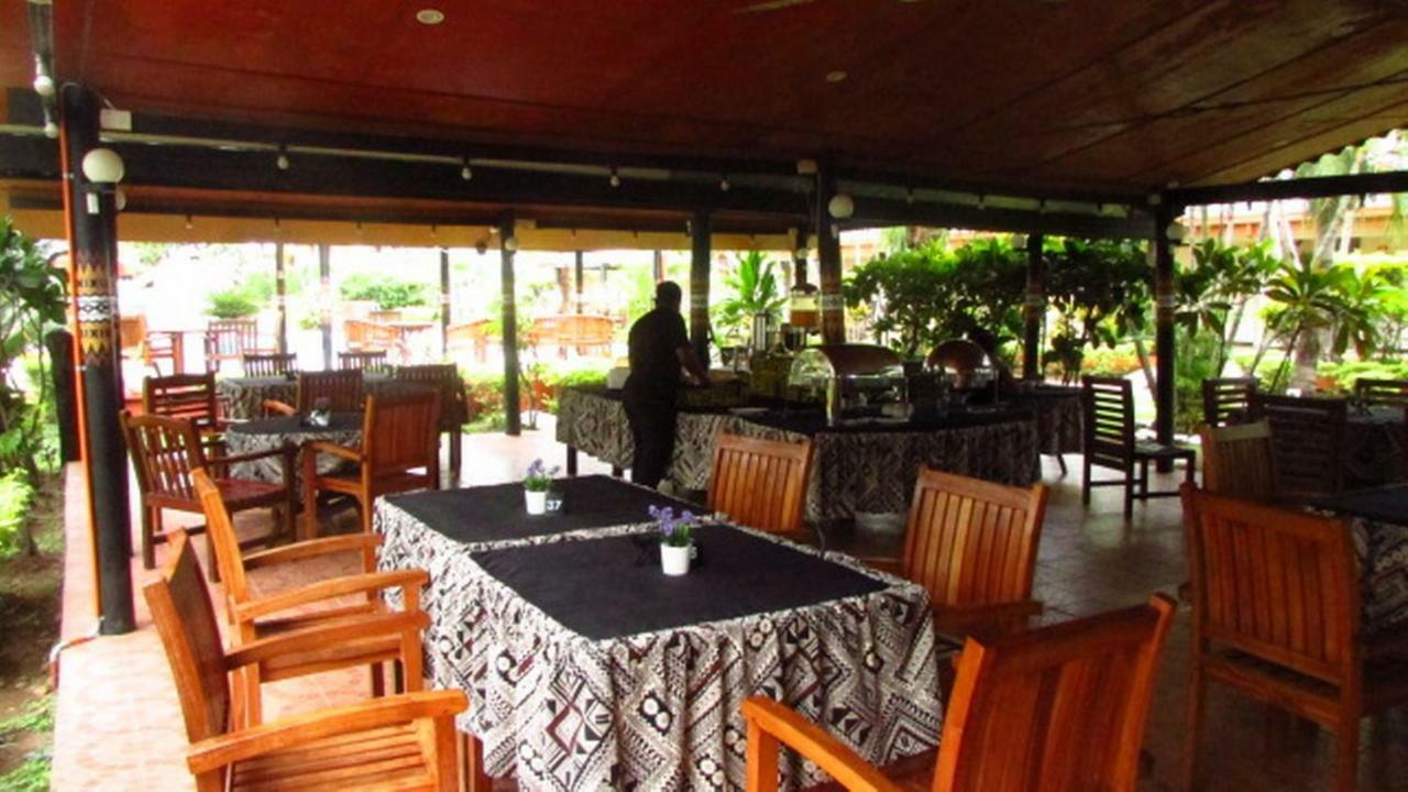 Wailoaloa Beach Resort Nadi Buitenkant foto
