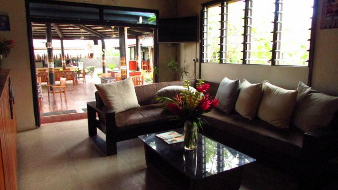 Wailoaloa Beach Resort Nadi Buitenkant foto