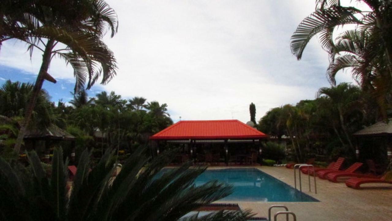 Wailoaloa Beach Resort Nadi Buitenkant foto